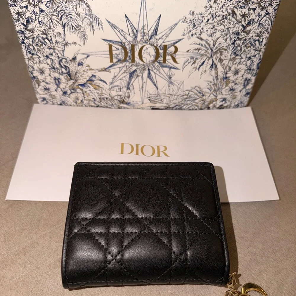 Dior chic wallet